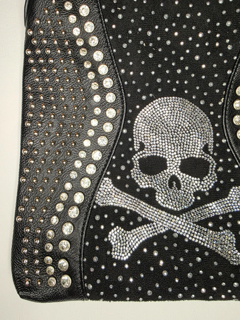 Rhinestone Skull & Crossbones Studded Black Crossbody Bag